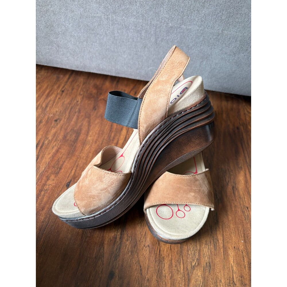 Bionica Women's Leather Wedge Heels Sandals Black and Brown Suede Size 9.5